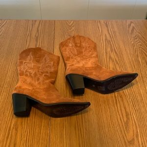 SHEIN boots.  BROWN.  Size 41.  NEW!